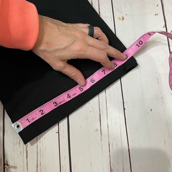 Kate Spade Cropped Black Pants - Picture 6 of 7